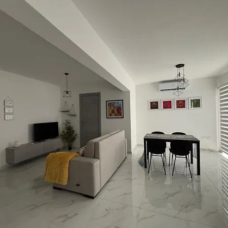 Apartment Coastline, Lovely Seafront *