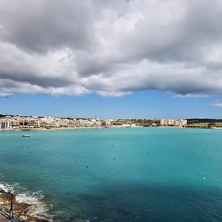 Coastline, Lovely Seafront Apartment Birzebbuga