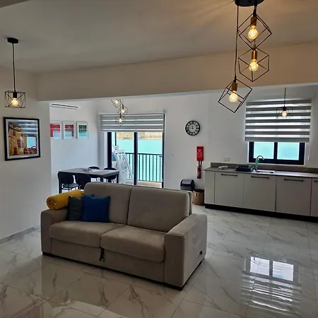Apartment Coastline, Lovely Seafront *