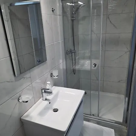 Coastline, Lovely Seafront Apartment Birzebbuga
